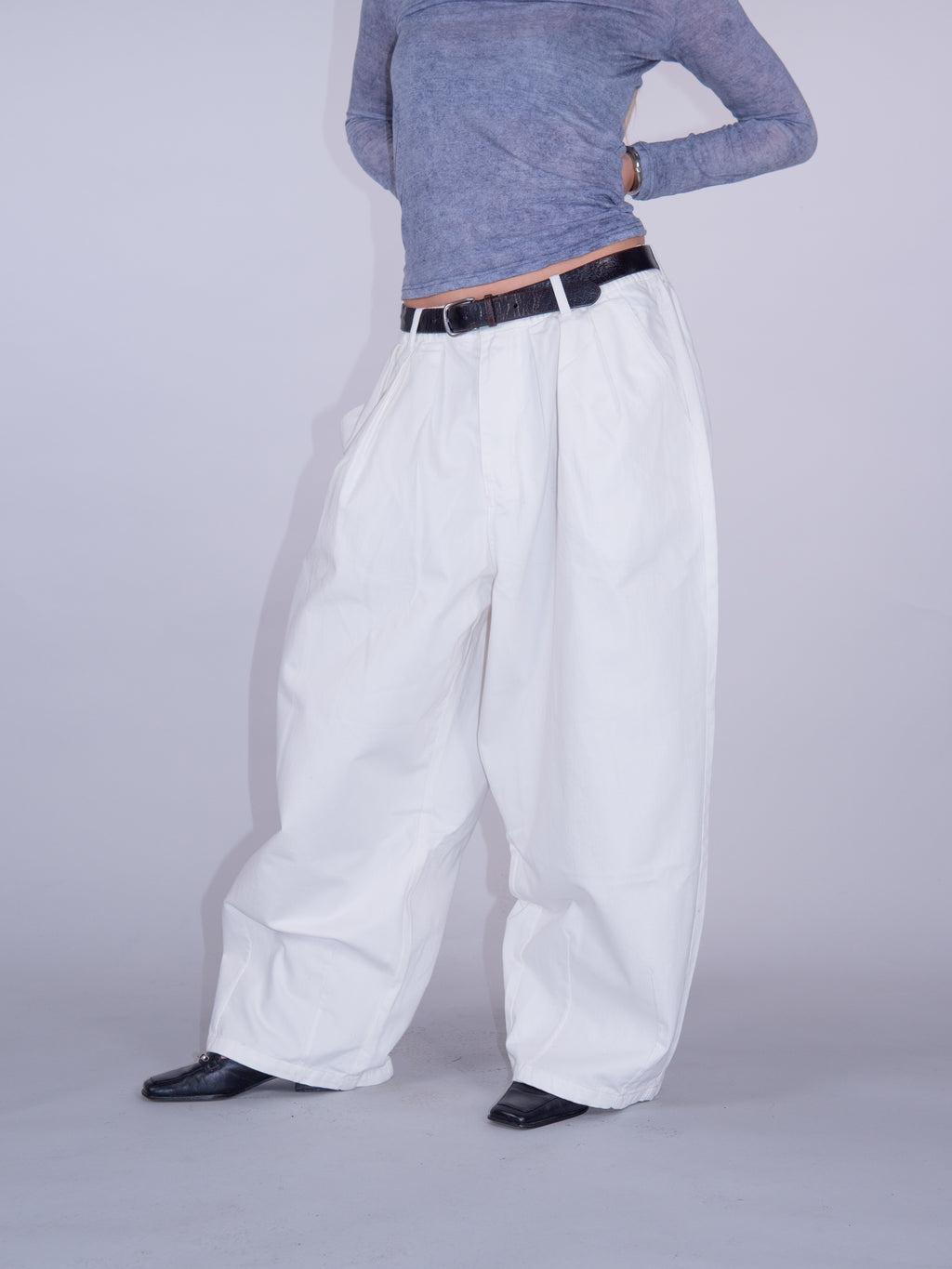 WIDE TUCK JEANS WHITE