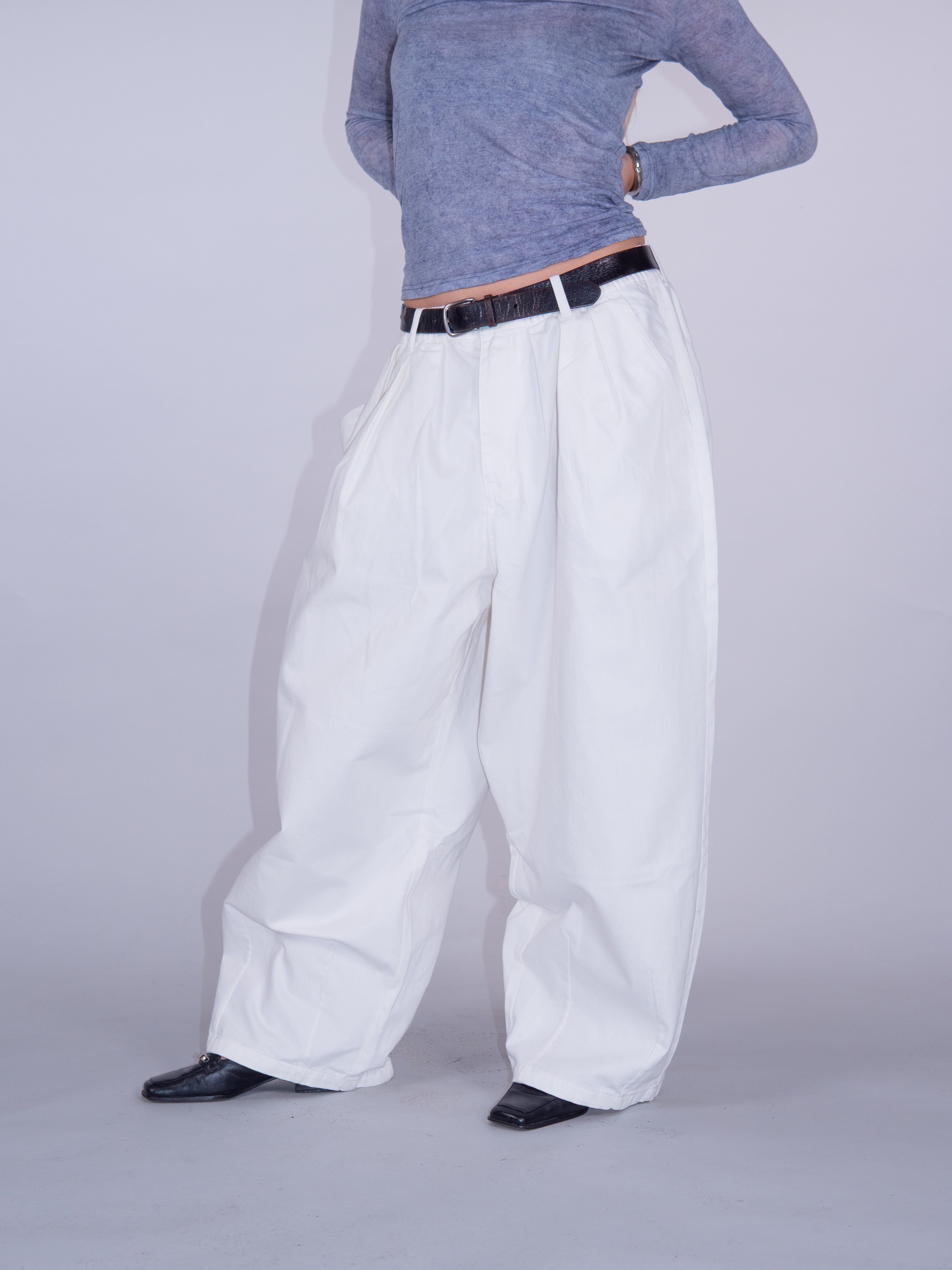 WIDE TUCK JEANS WHITE